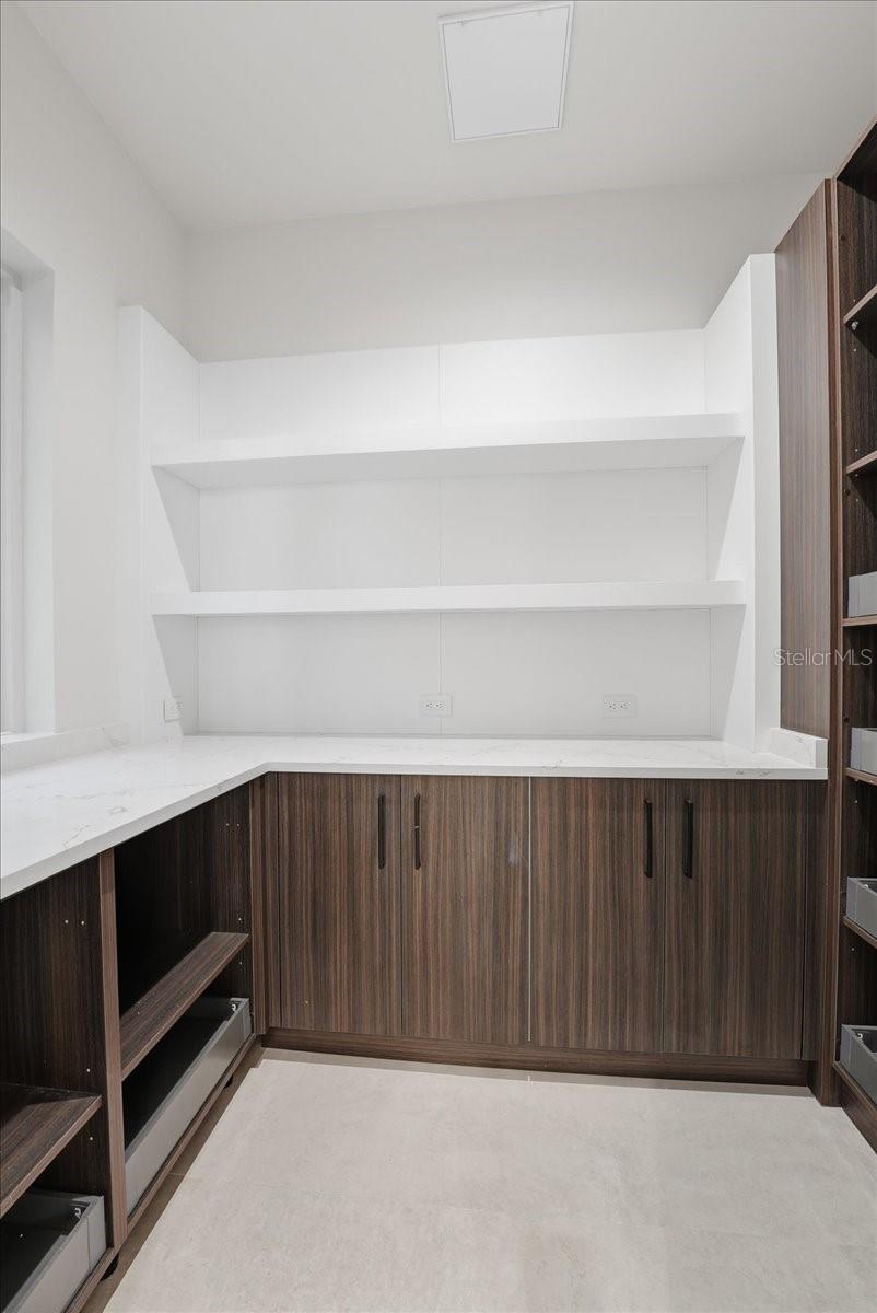 Listing photo id 22 for 13424 Beebe Alley