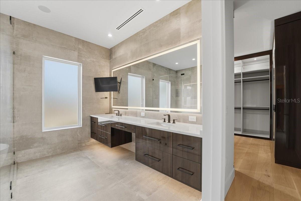 Listing photo id 32 for 13424 Beebe Alley