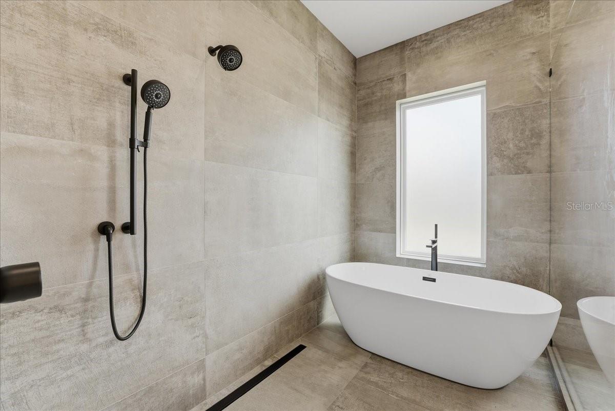 Listing photo id 34 for 13424 Beebe Alley