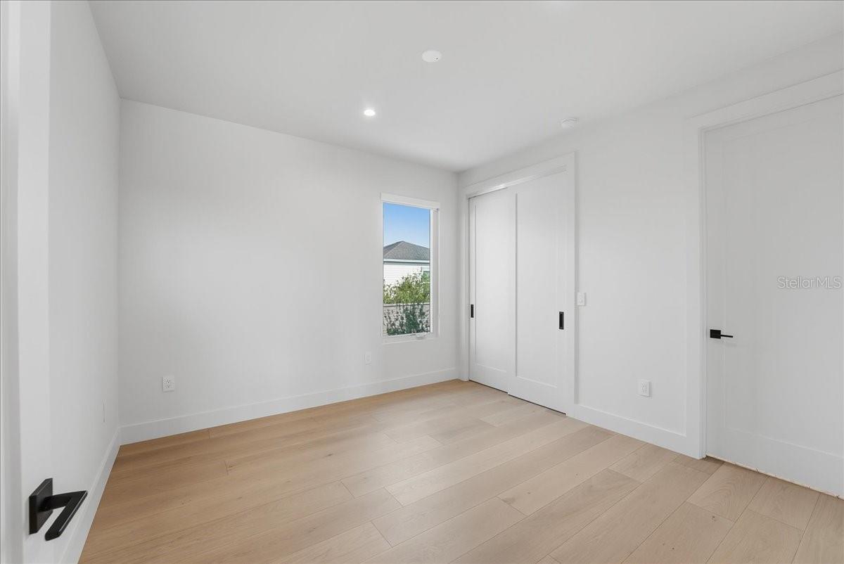 Listing photo id 48 for 13424 Beebe Alley