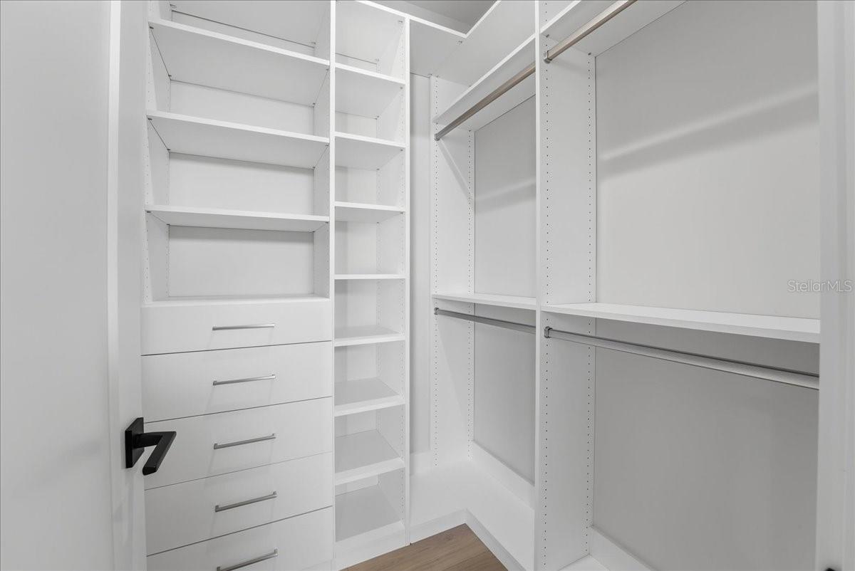 Listing photo id 54 for 13424 Beebe Alley