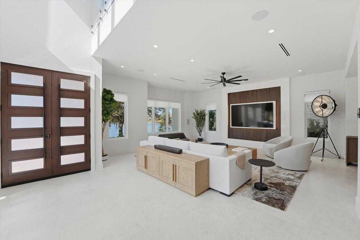 Listing photo id 6 for 13424 Beebe Alley