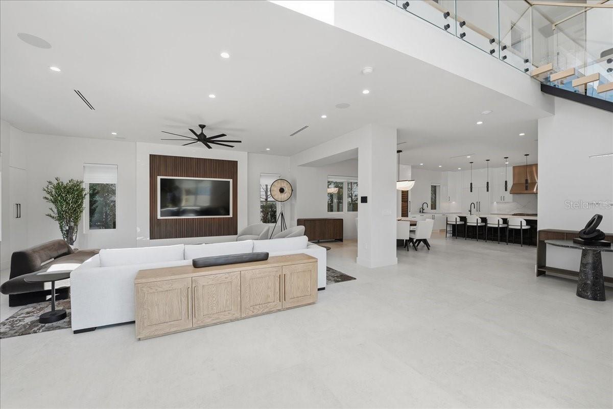 Listing photo id 7 for 13424 Beebe Alley