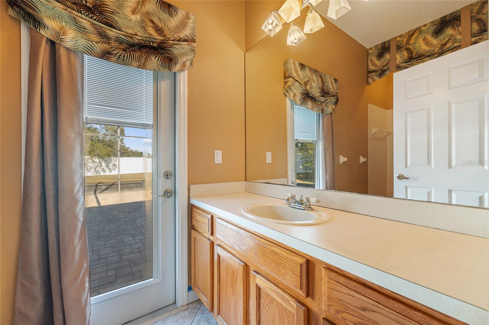 Image 26 of 41 For 13748 Bryndlewood Court