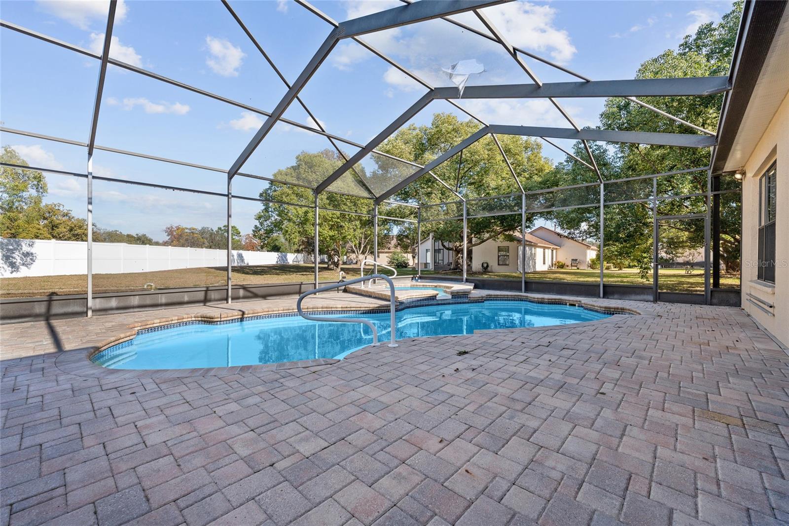 Image 30 of 41 For 13748 Bryndlewood Court