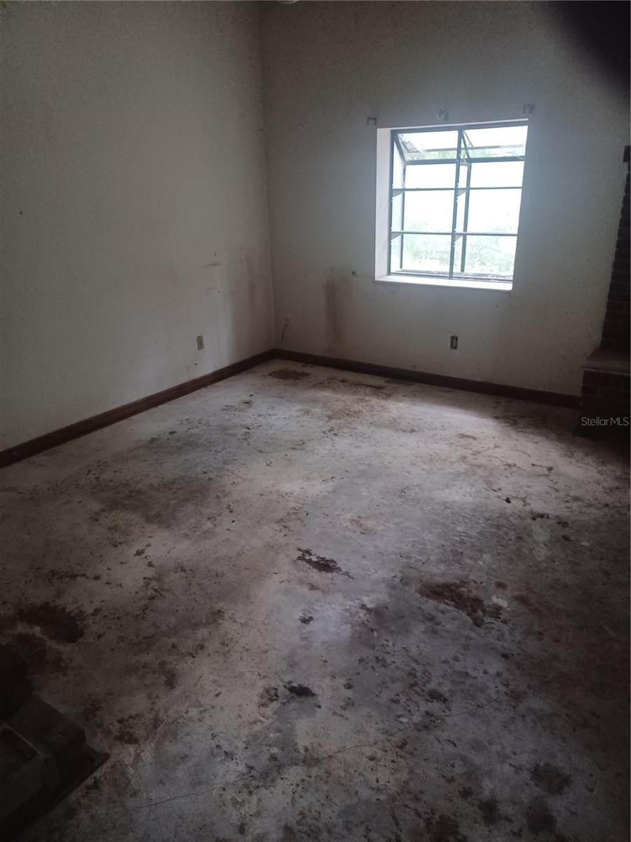 Image 11 of 18 For 155 Parsons Road