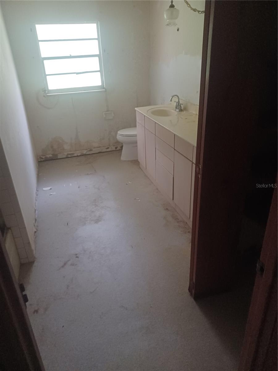 Image 5 of 18 For 155 Parsons Road