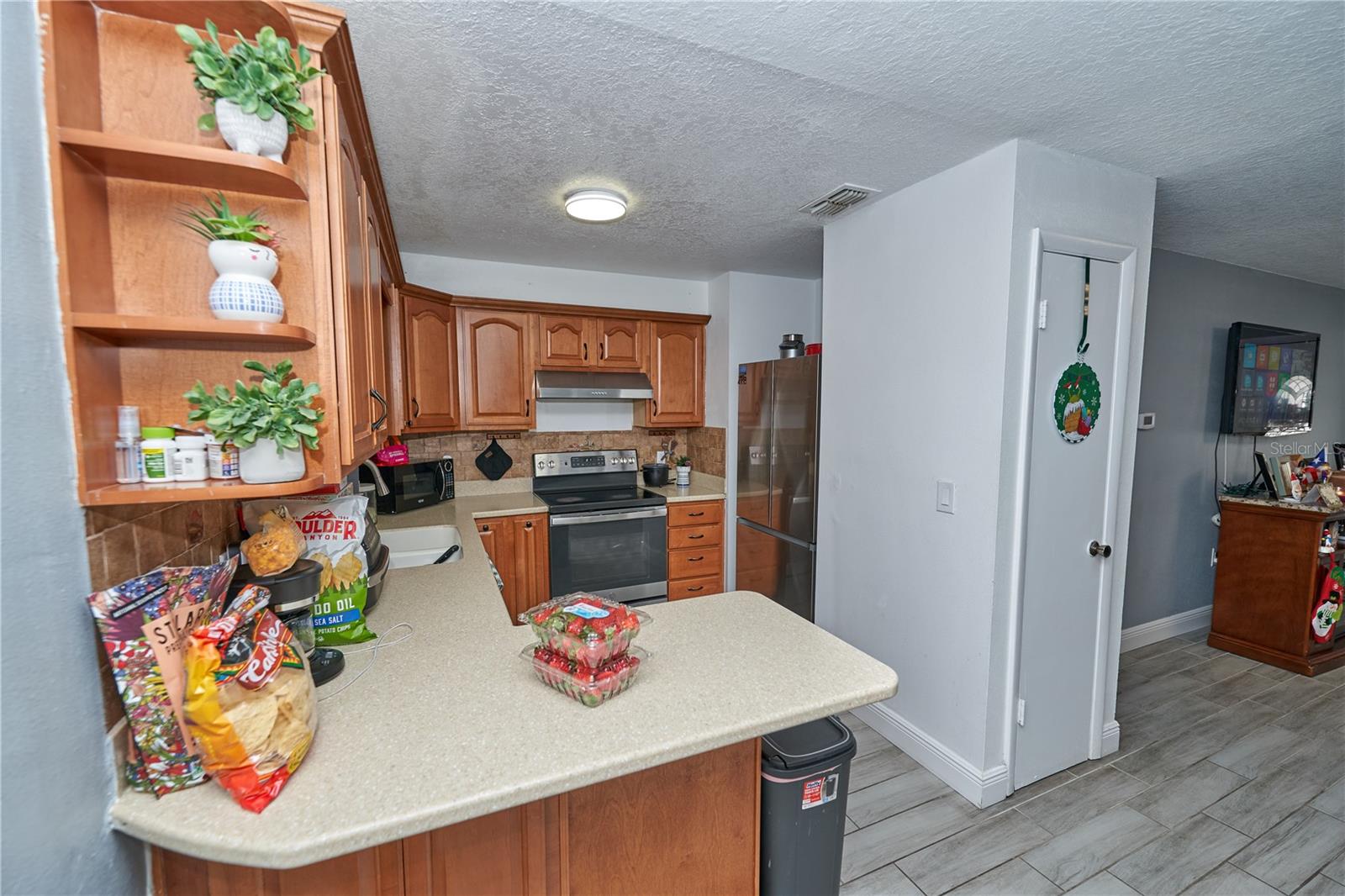 Image 10 of 43 For 7520 Lois Marie Court