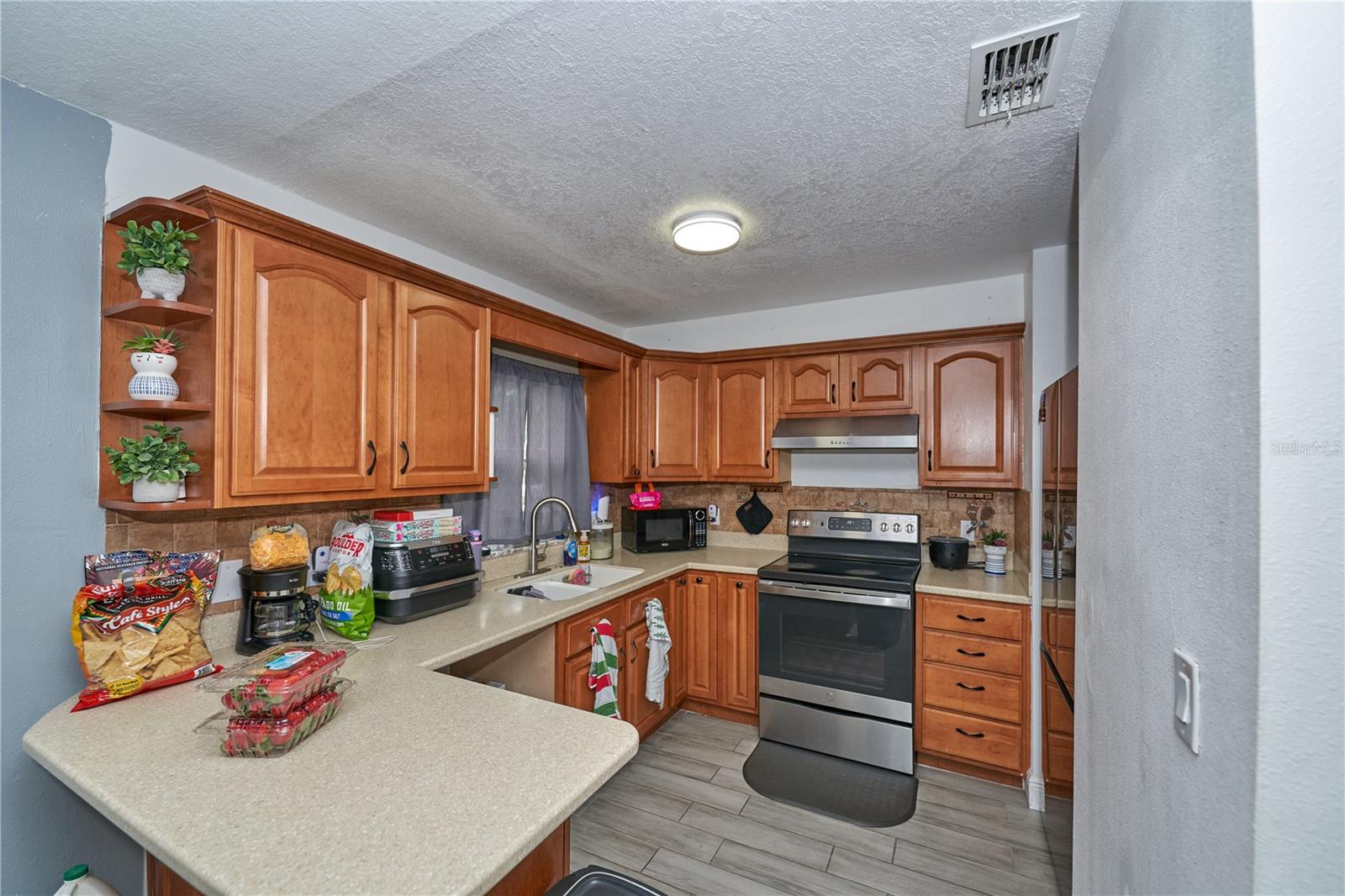 Image 12 of 43 For 7520 Lois Marie Court