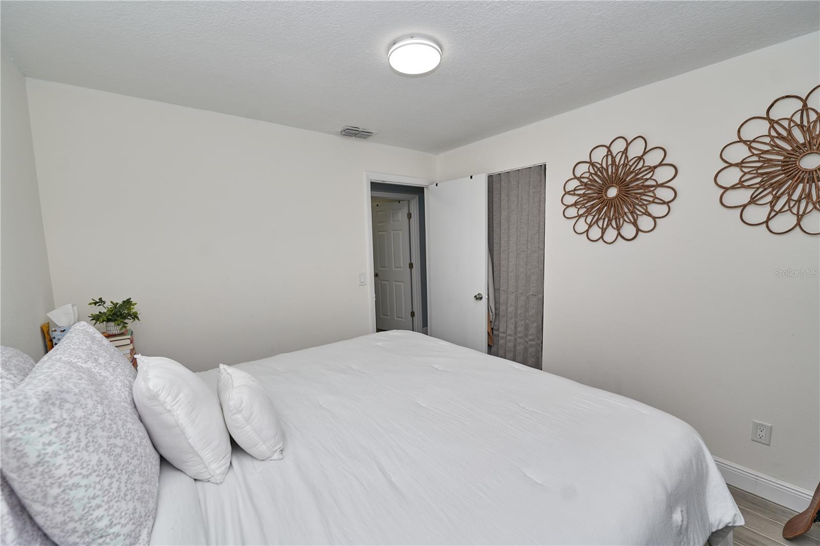 Image 24 of 43 For 7520 Lois Marie Court