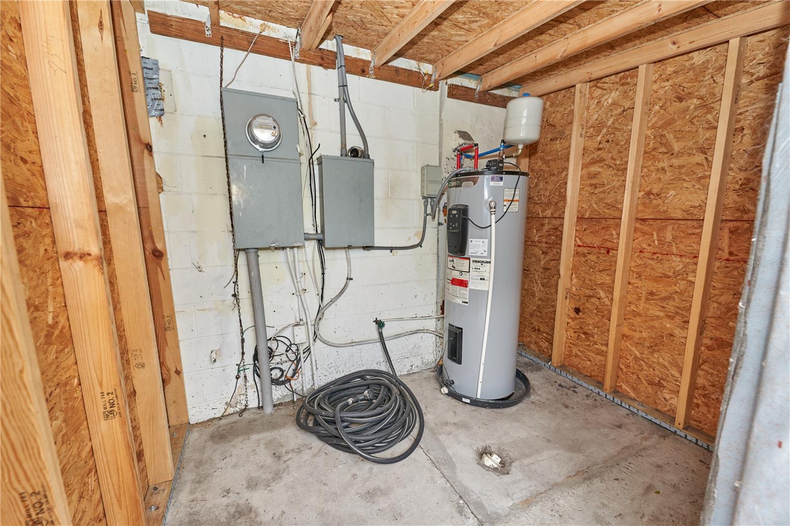 Image 37 of 43 For 7520 Lois Marie Court