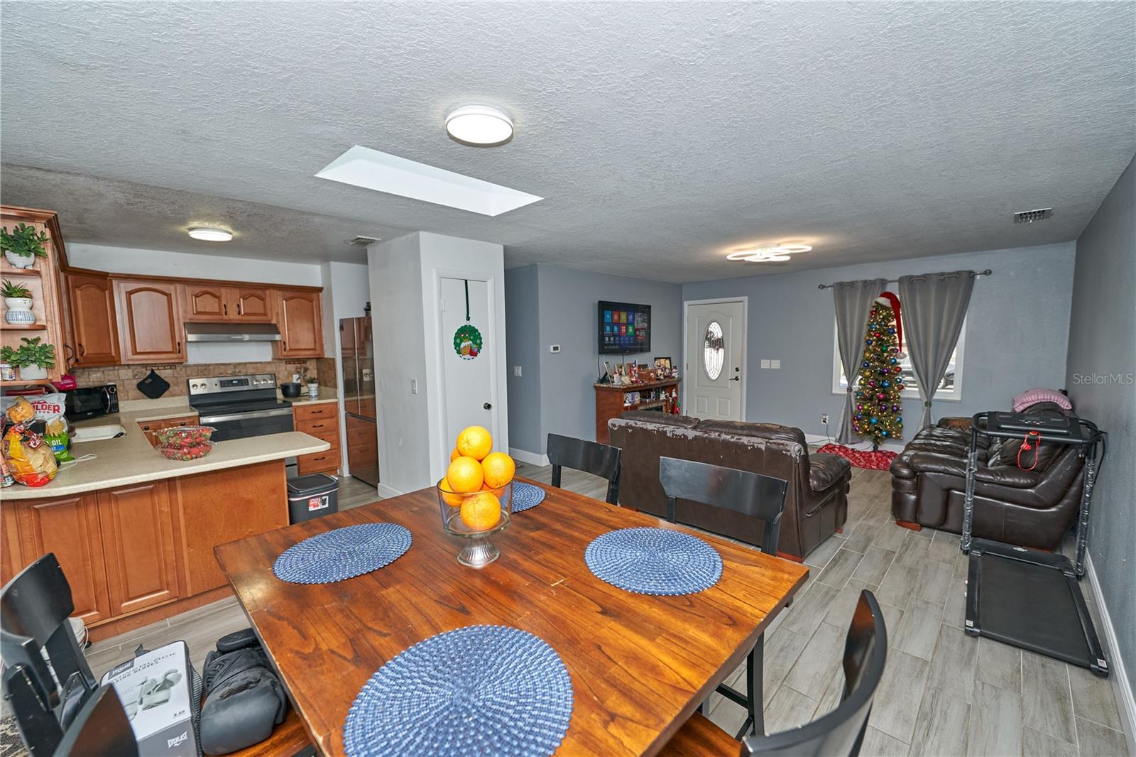 Image 7 of 43 For 7520 Lois Marie Court