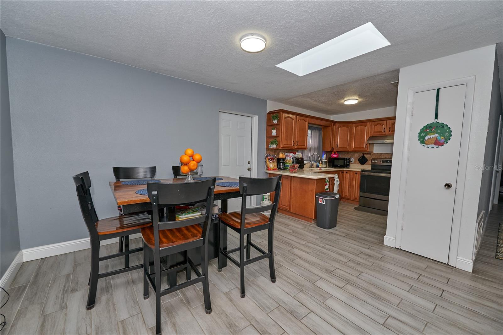 Image 8 of 43 For 7520 Lois Marie Court