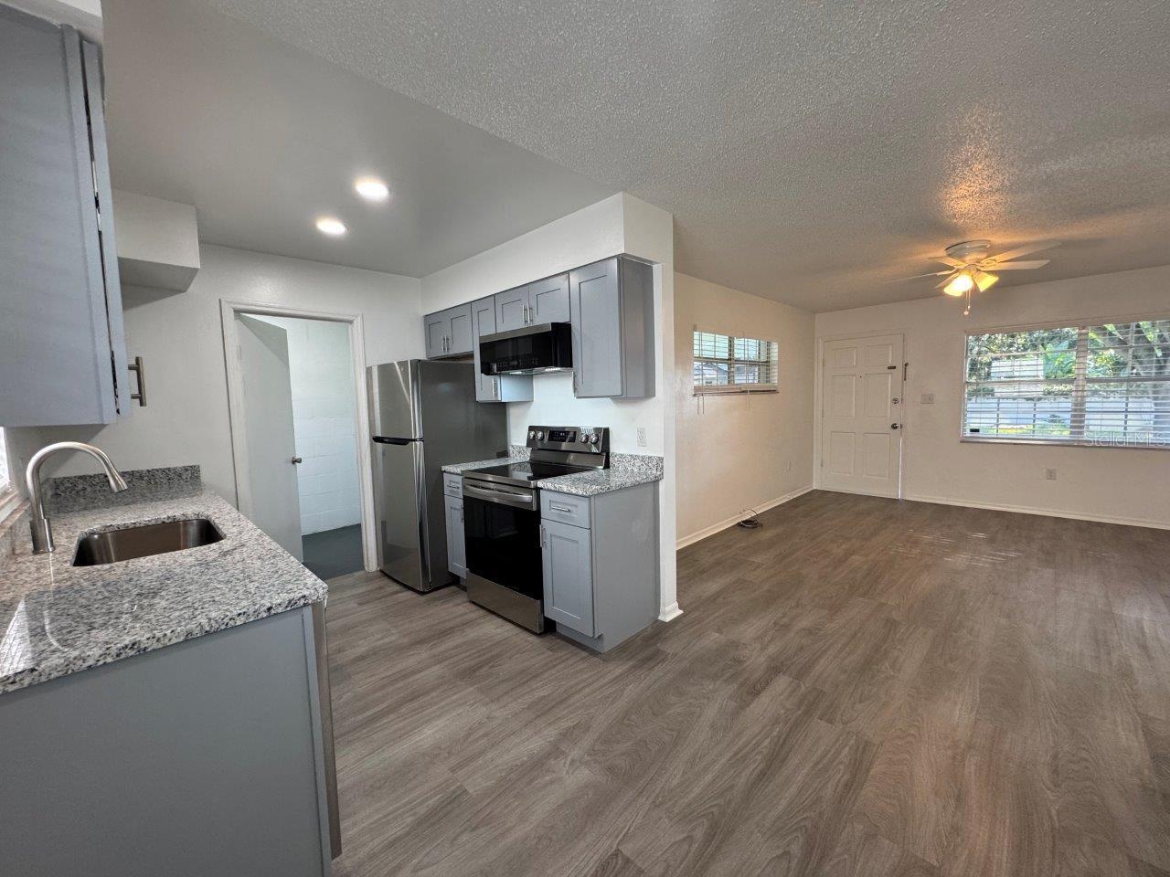 Image 7 of 22 For 2210 Musselwhite Avenue