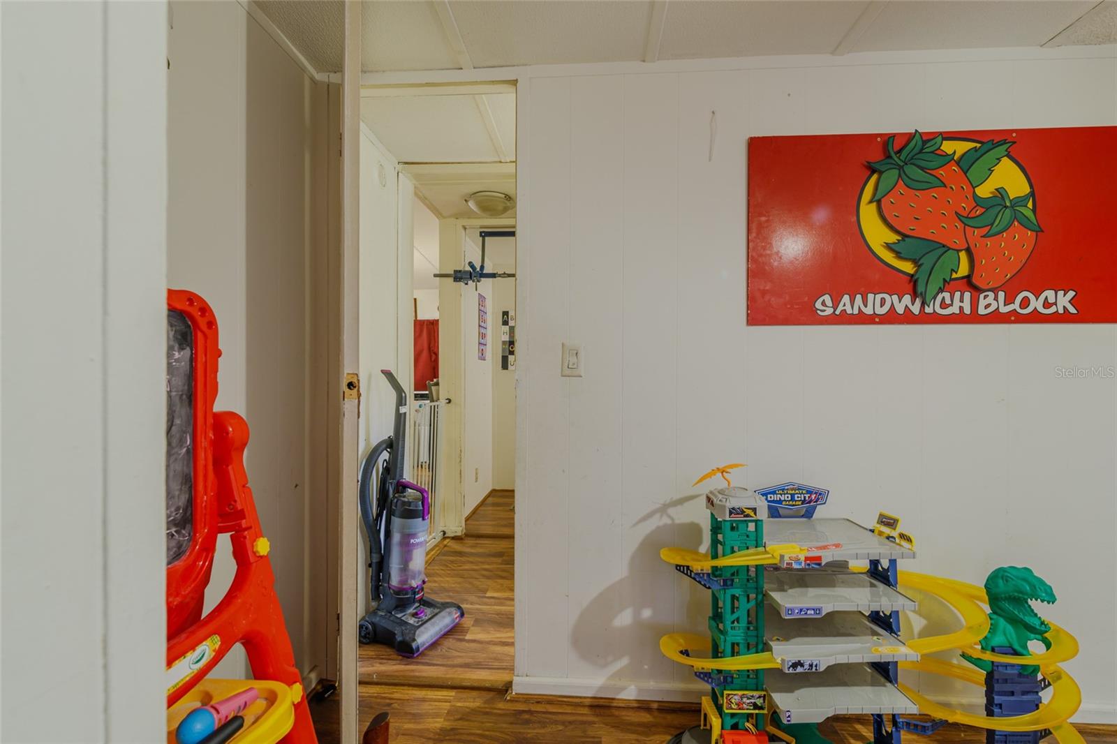 Image 29 of 49 For 4225 178th Terrace