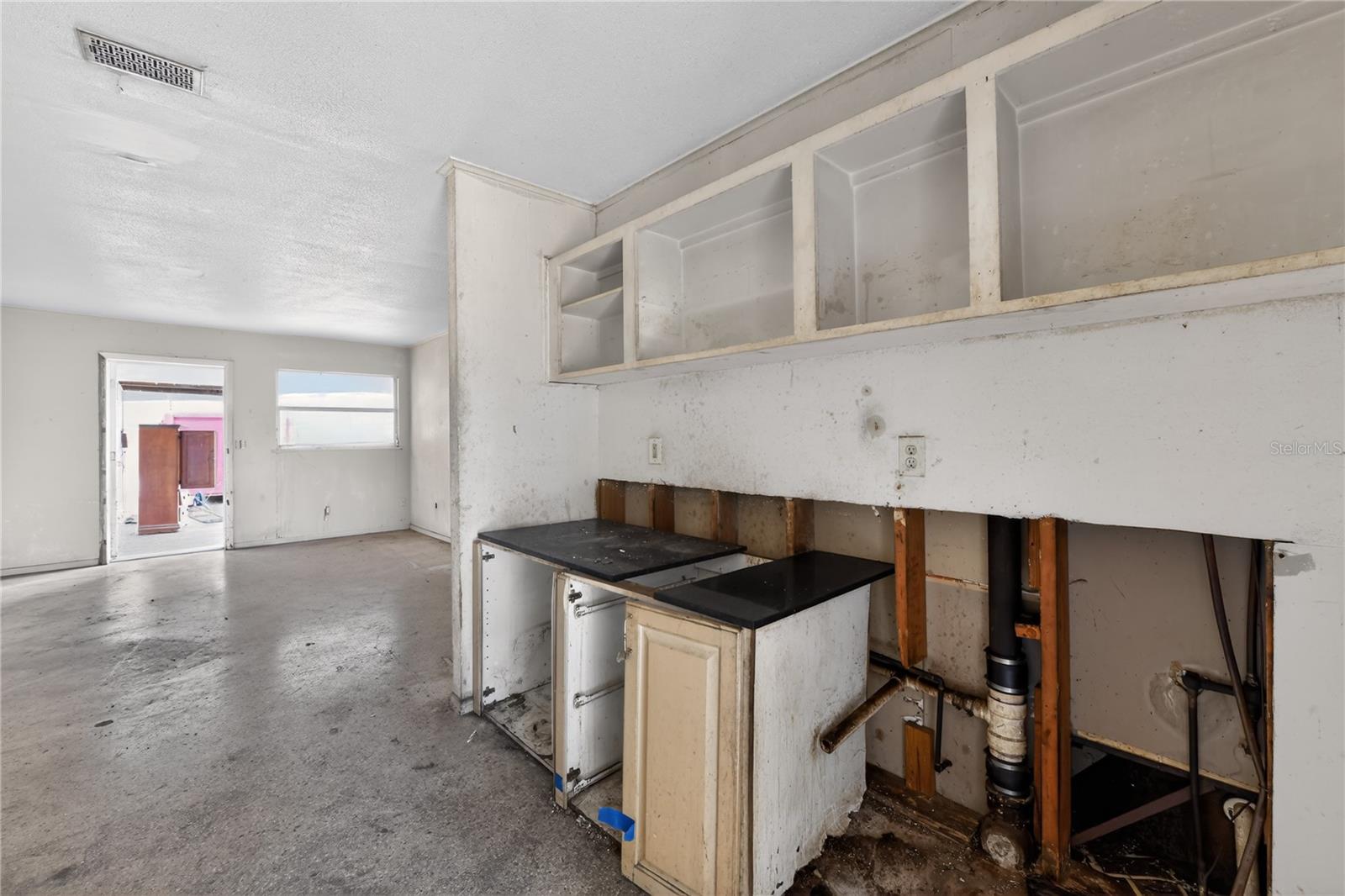 Image 17 of 50 For 5601 16th Street W