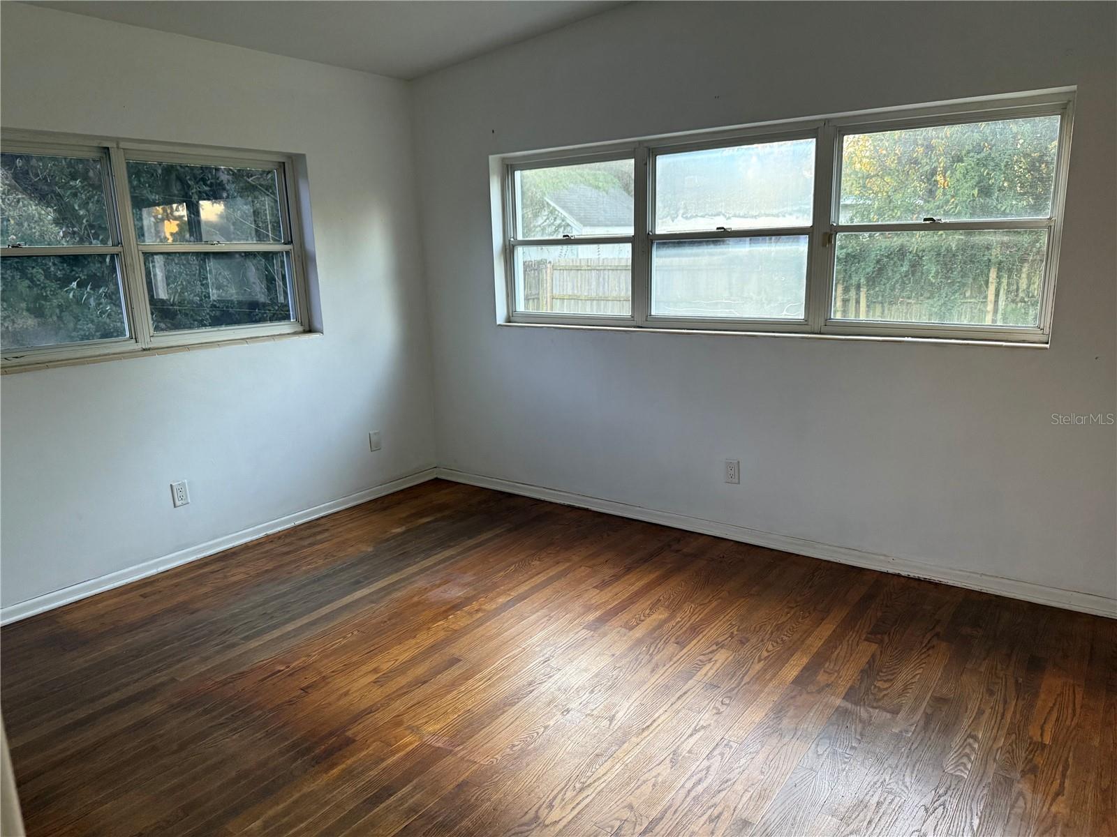 Image 14 of 19 For 2428 Pershing Avenue