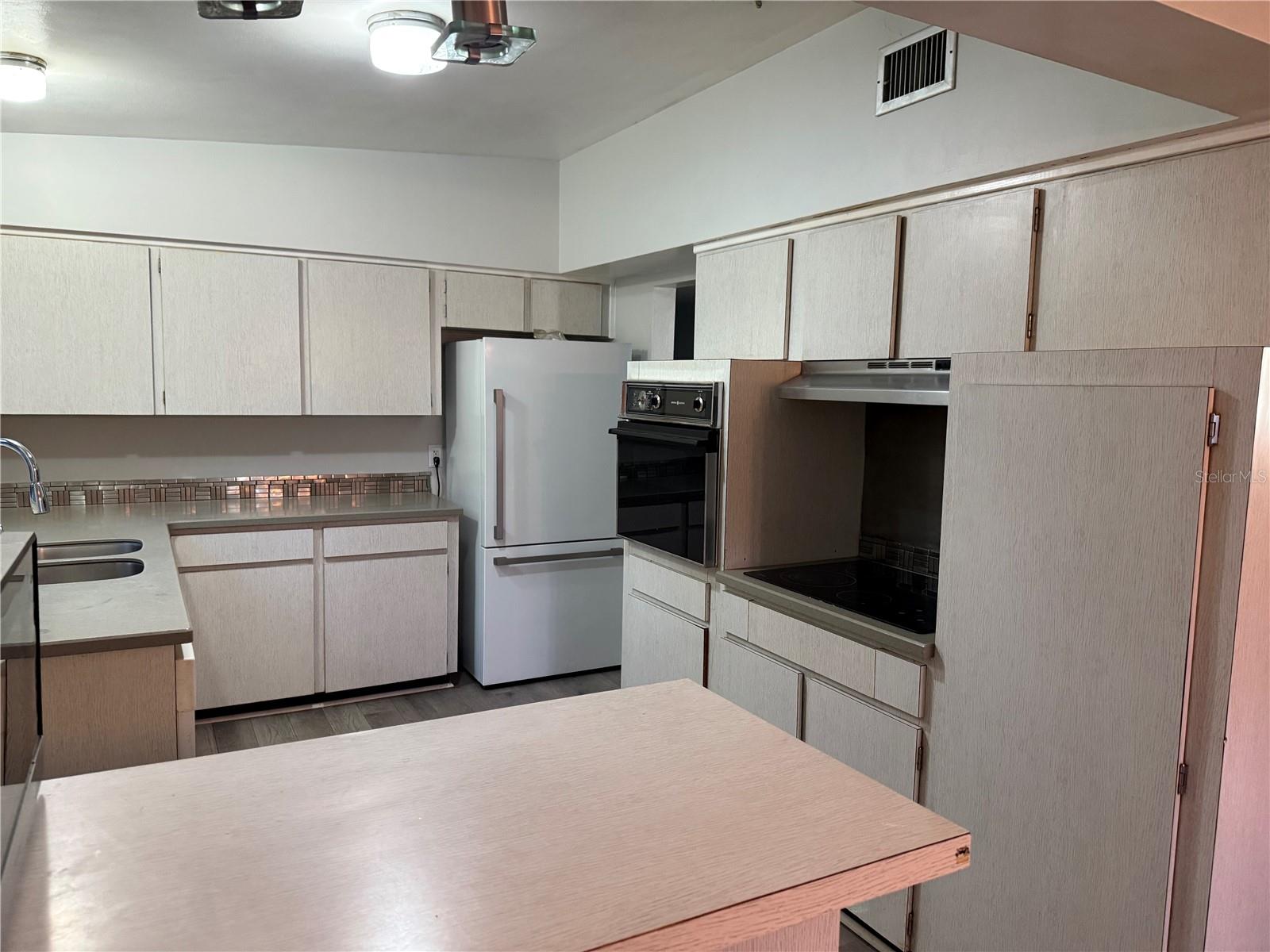 Image 7 of 19 For 2428 Pershing Avenue