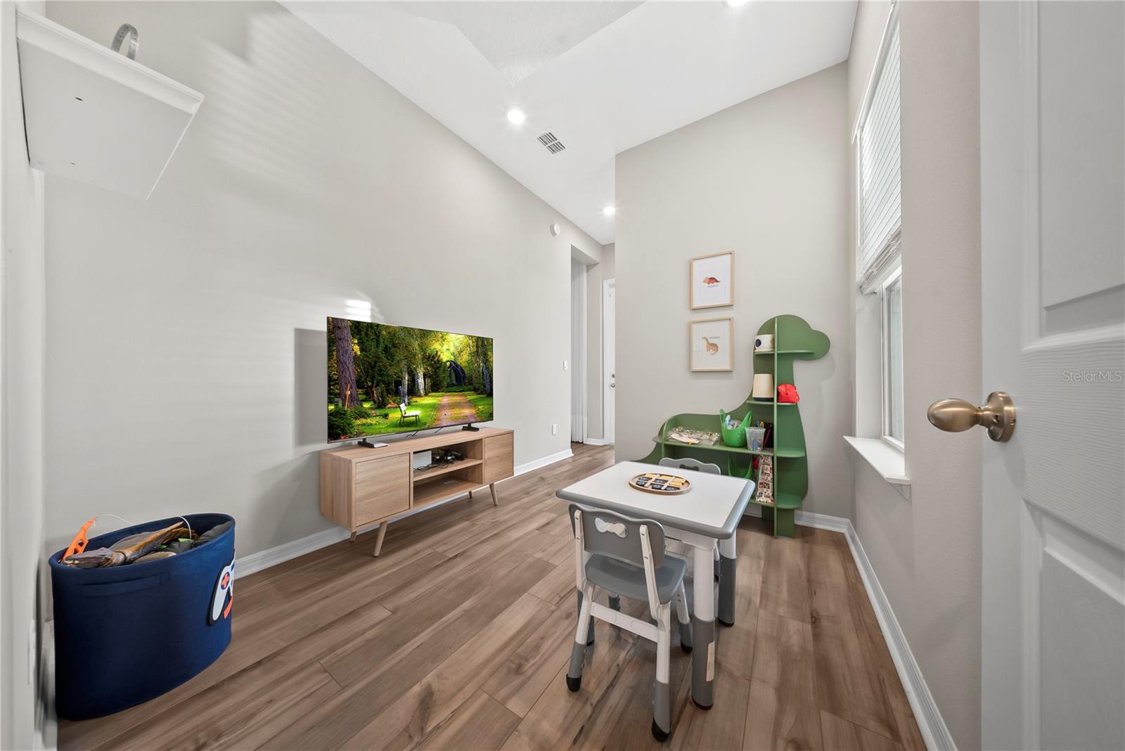 Image 23 of 74 For 5133 Citrus Leaf Boulevard