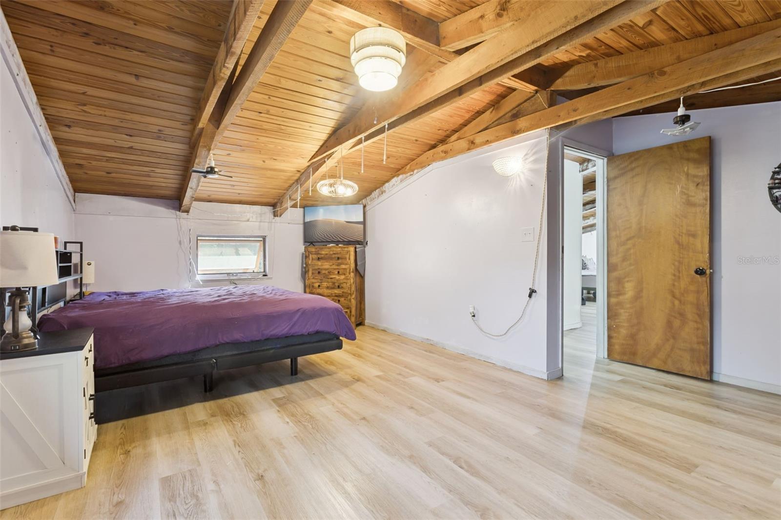 Image 16 of 50 For 1208 Darcy Road