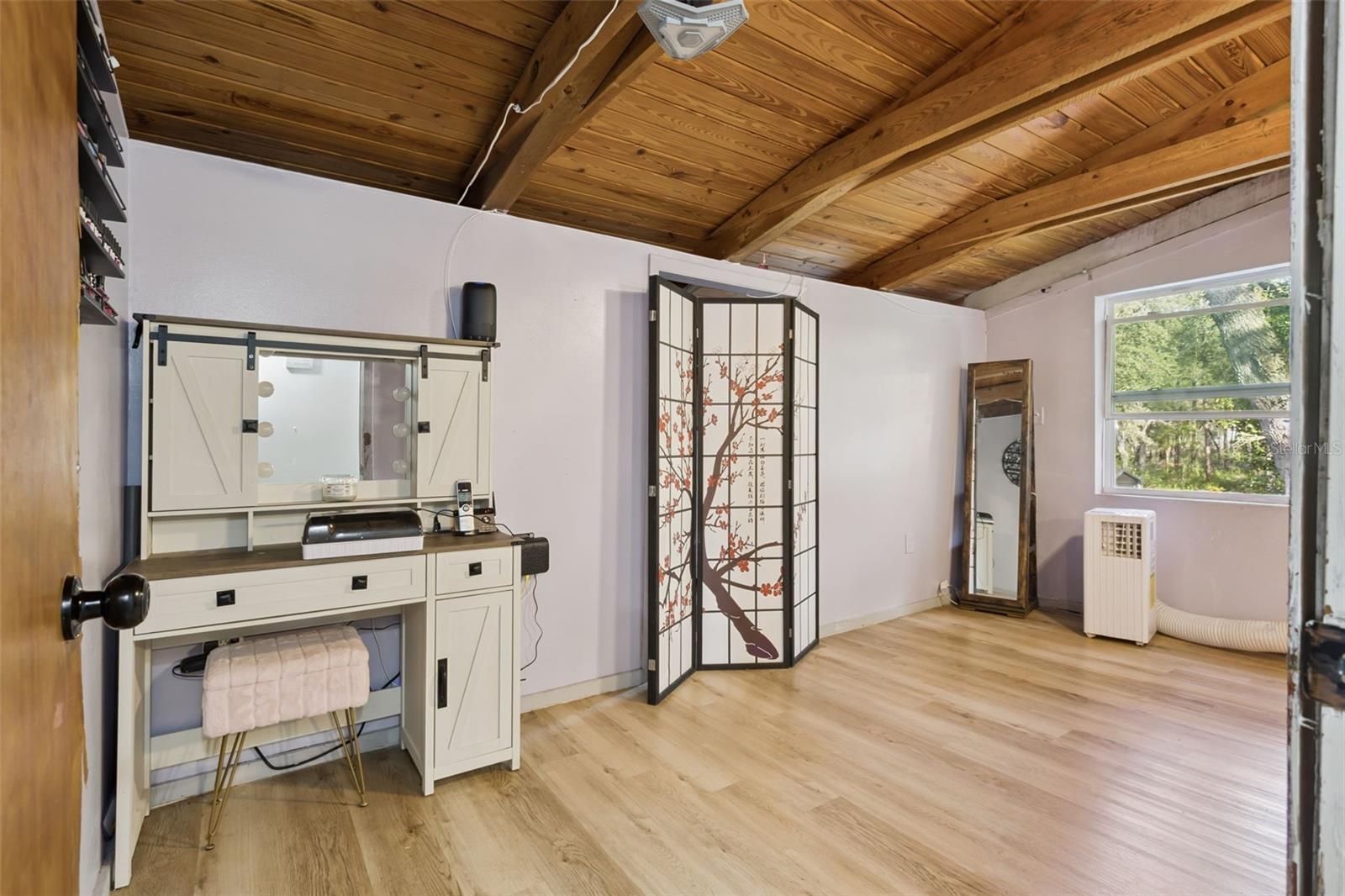 Image 19 of 50 For 1208 Darcy Road