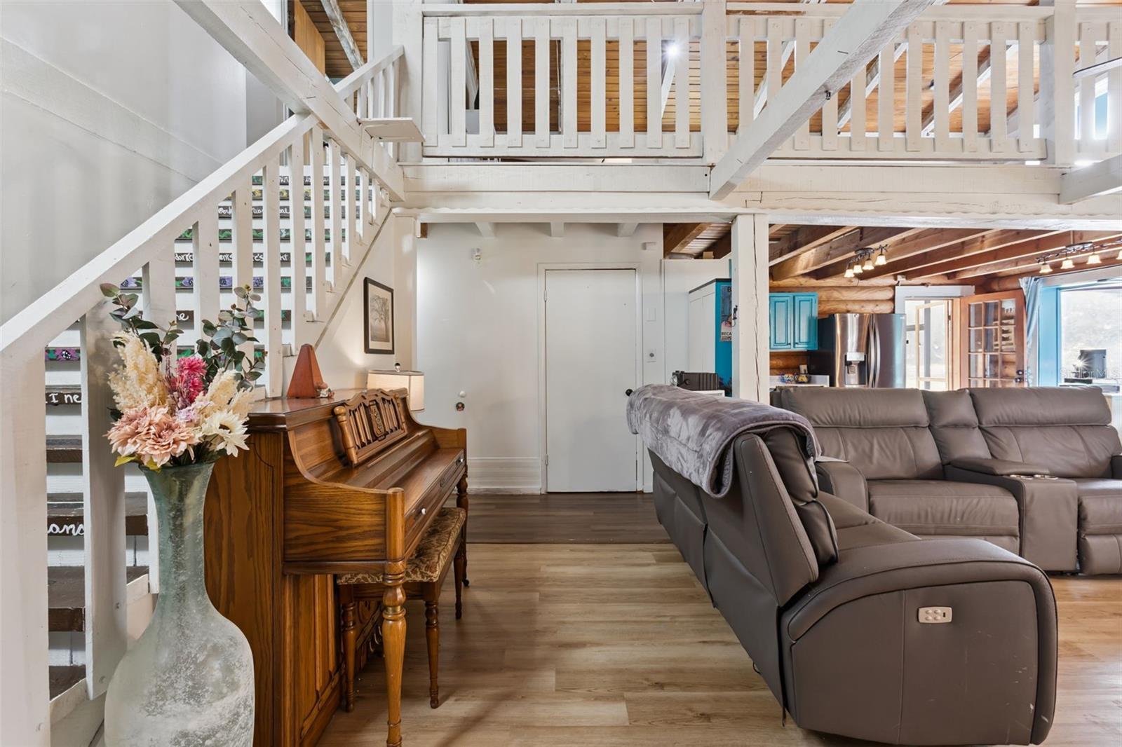 Image 5 of 50 For 1208 Darcy Road