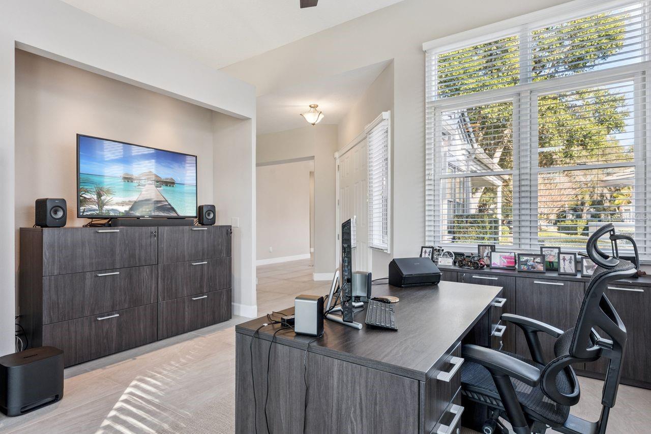 Image 21 of 59 For 1293 Langley Court