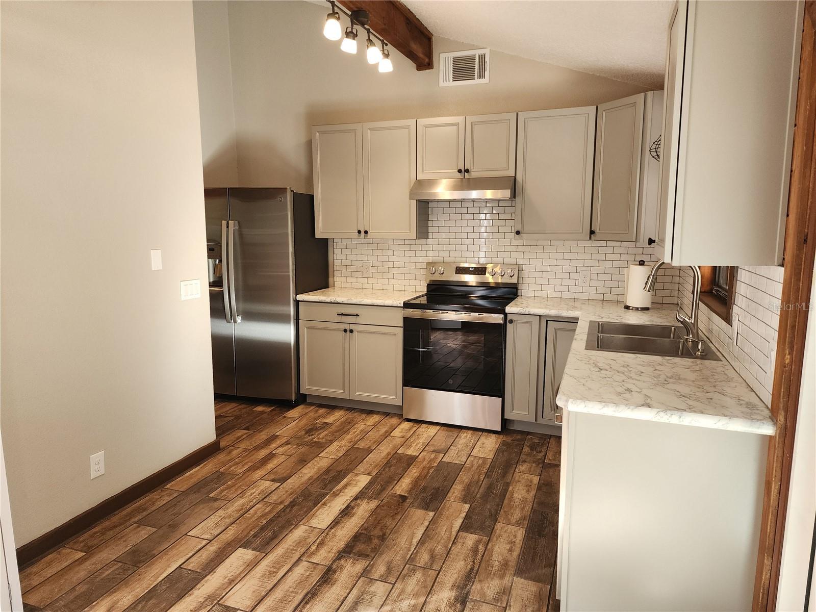 Image 8 of 29 For 32108 Holopaw Trail