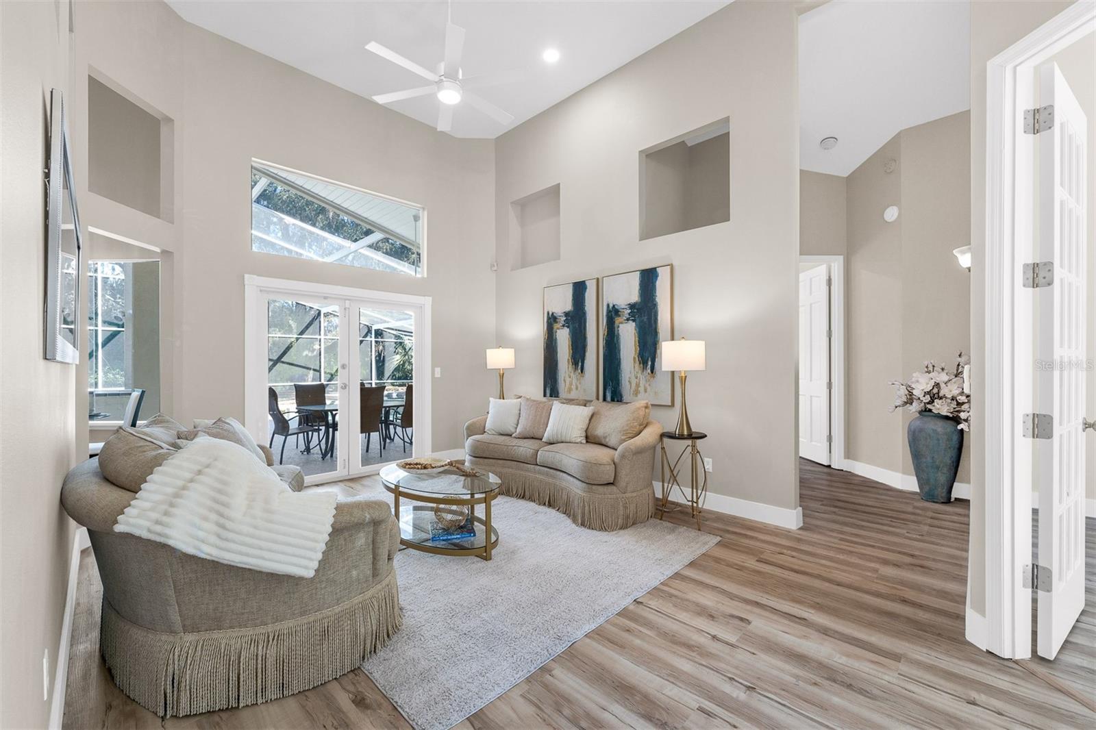 Image 12 of 50 For 845 Coach Lamp Court