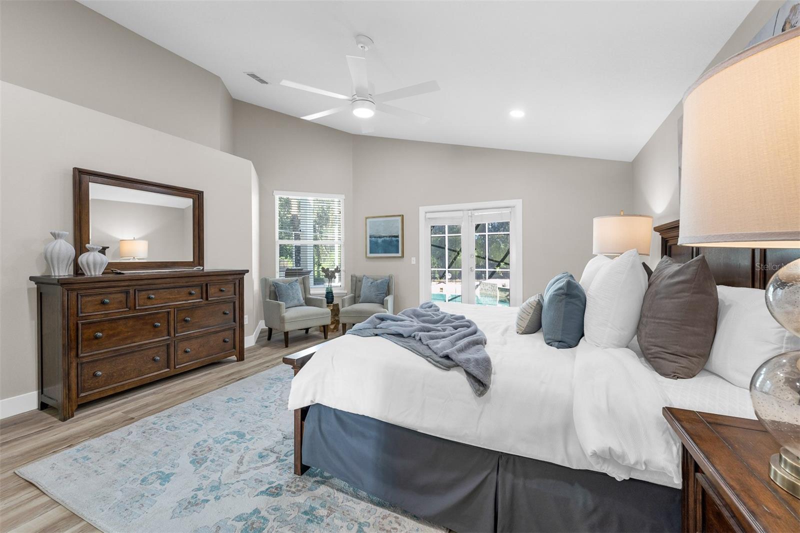 Image 15 of 50 For 845 Coach Lamp Court