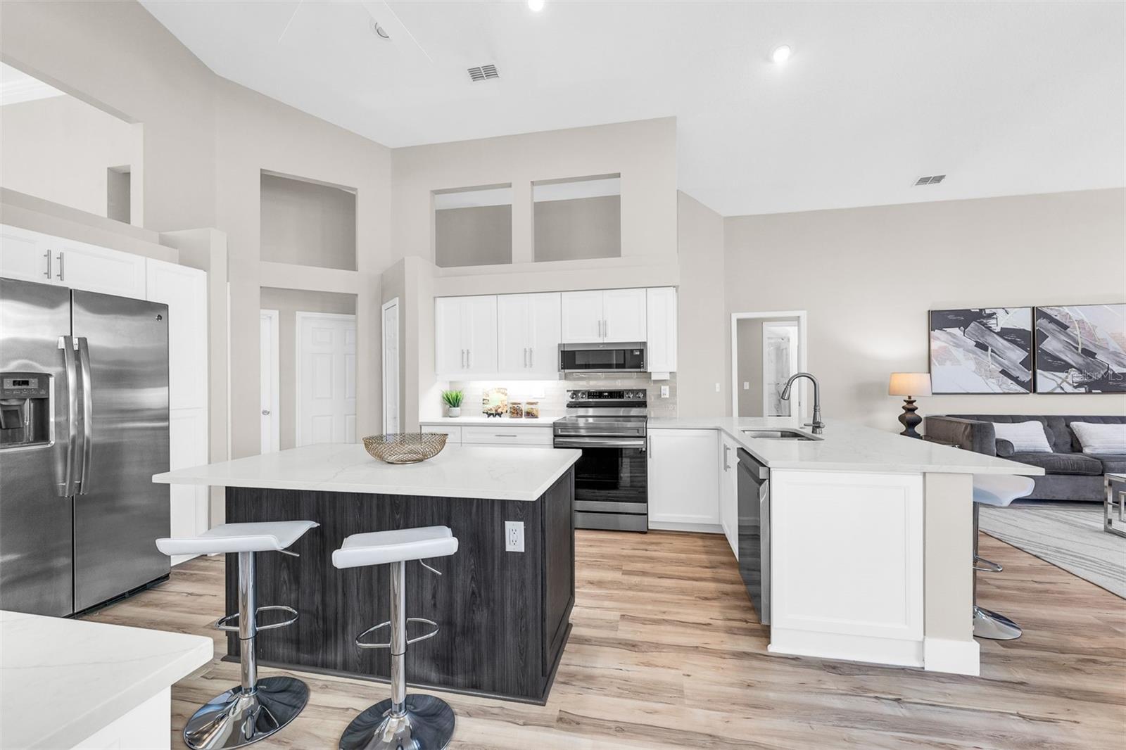 Image 21 of 50 For 845 Coach Lamp Court