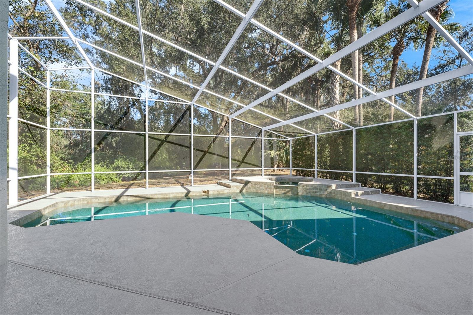 Image 36 of 50 For 845 Coach Lamp Court