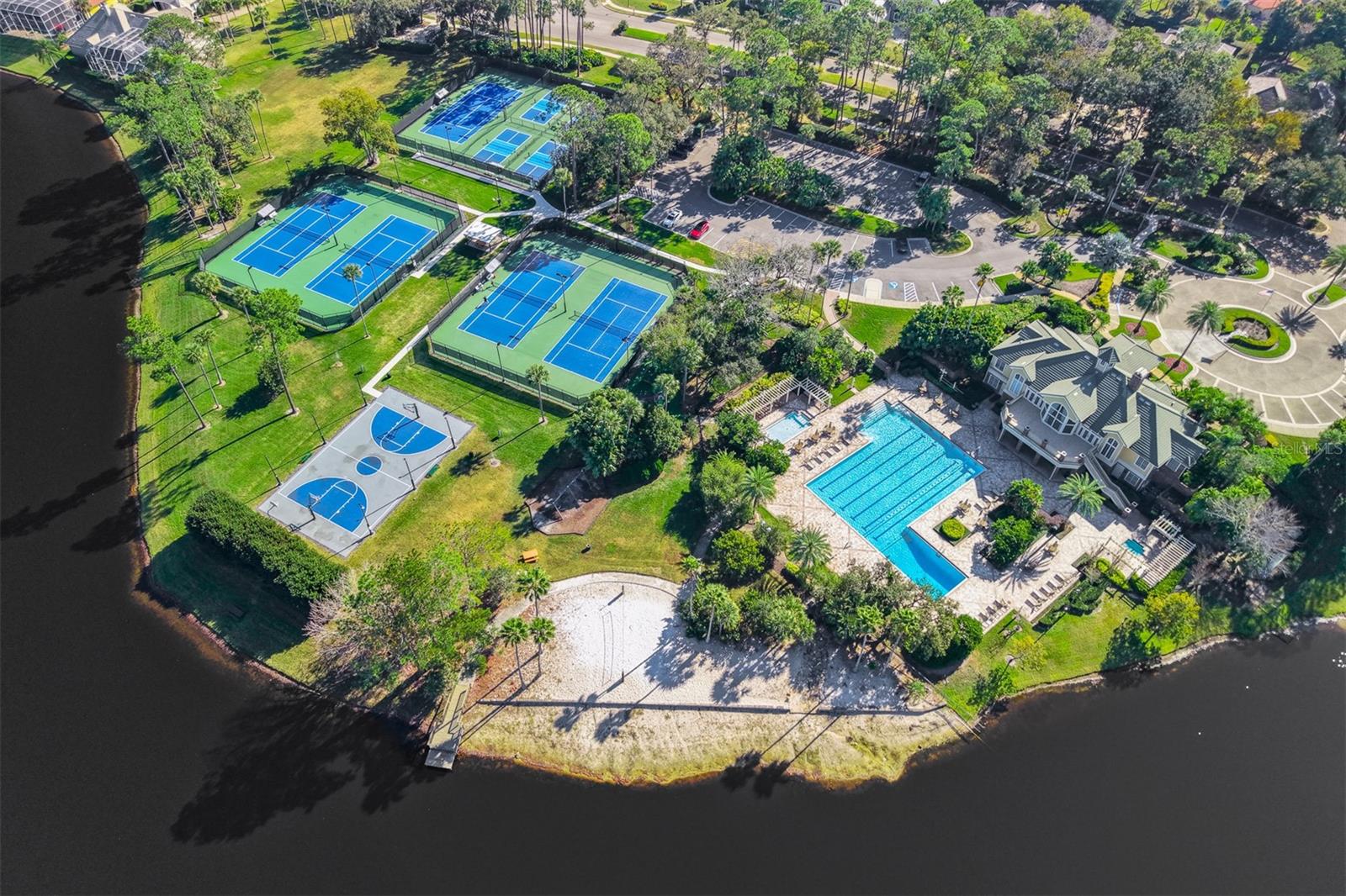 Image 43 of 50 For 845 Coach Lamp Court