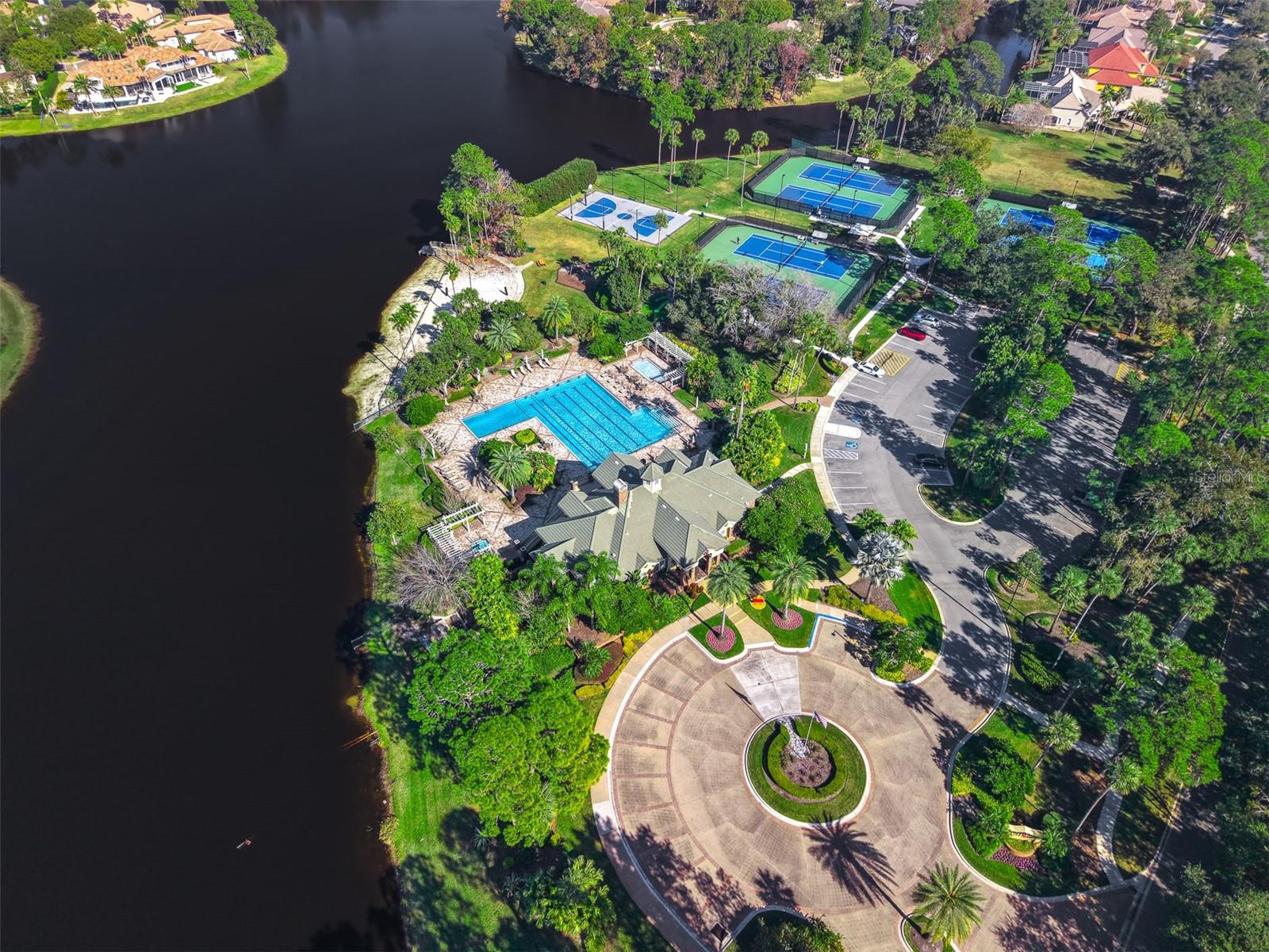 Image 44 of 50 For 845 Coach Lamp Court