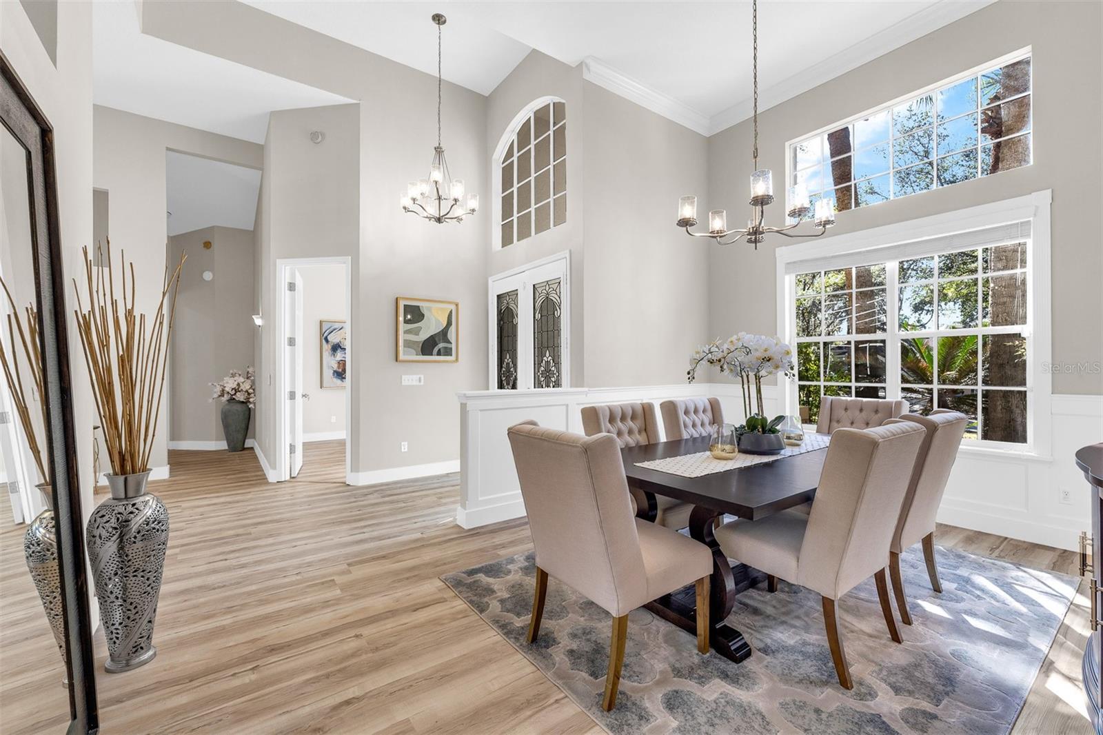 Image 5 of 50 For 845 Coach Lamp Court