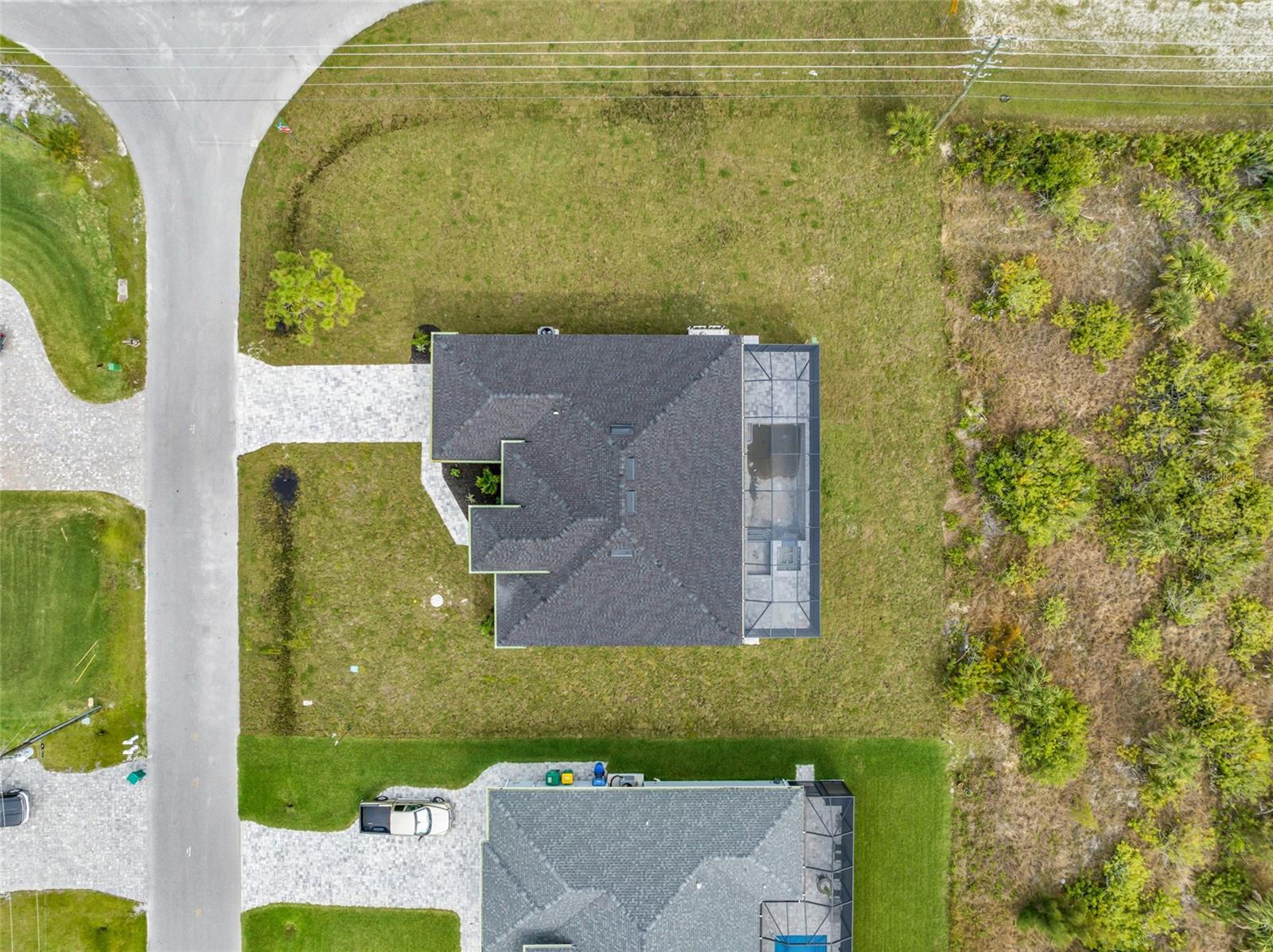 Image 13 of 39 For 15401 Aqua Circle