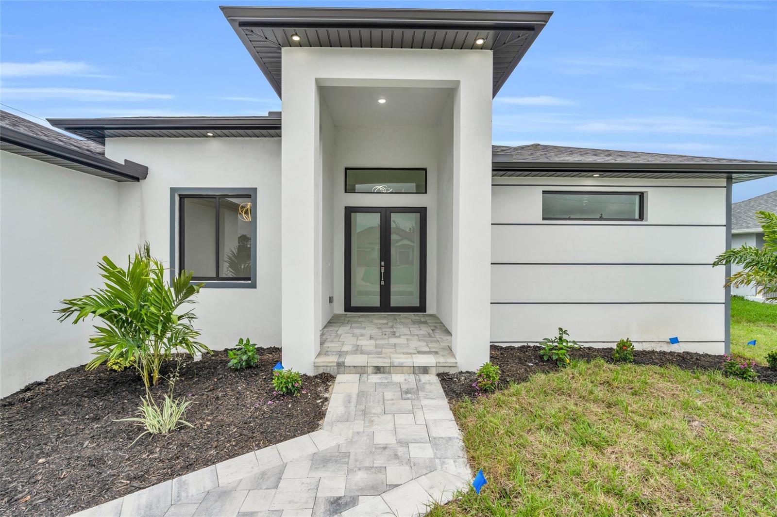 Image 2 of 39 For 15401 Aqua Circle