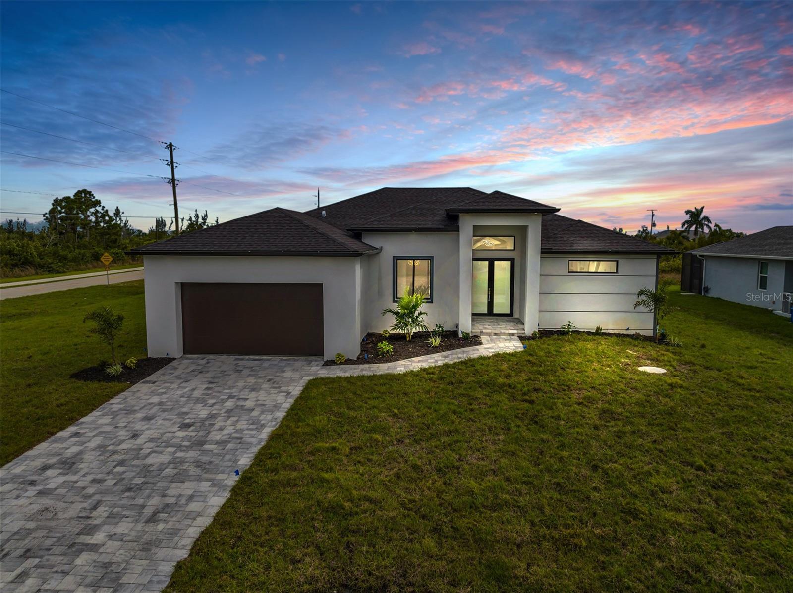 Image 5 of 39 For 15401 Aqua Circle