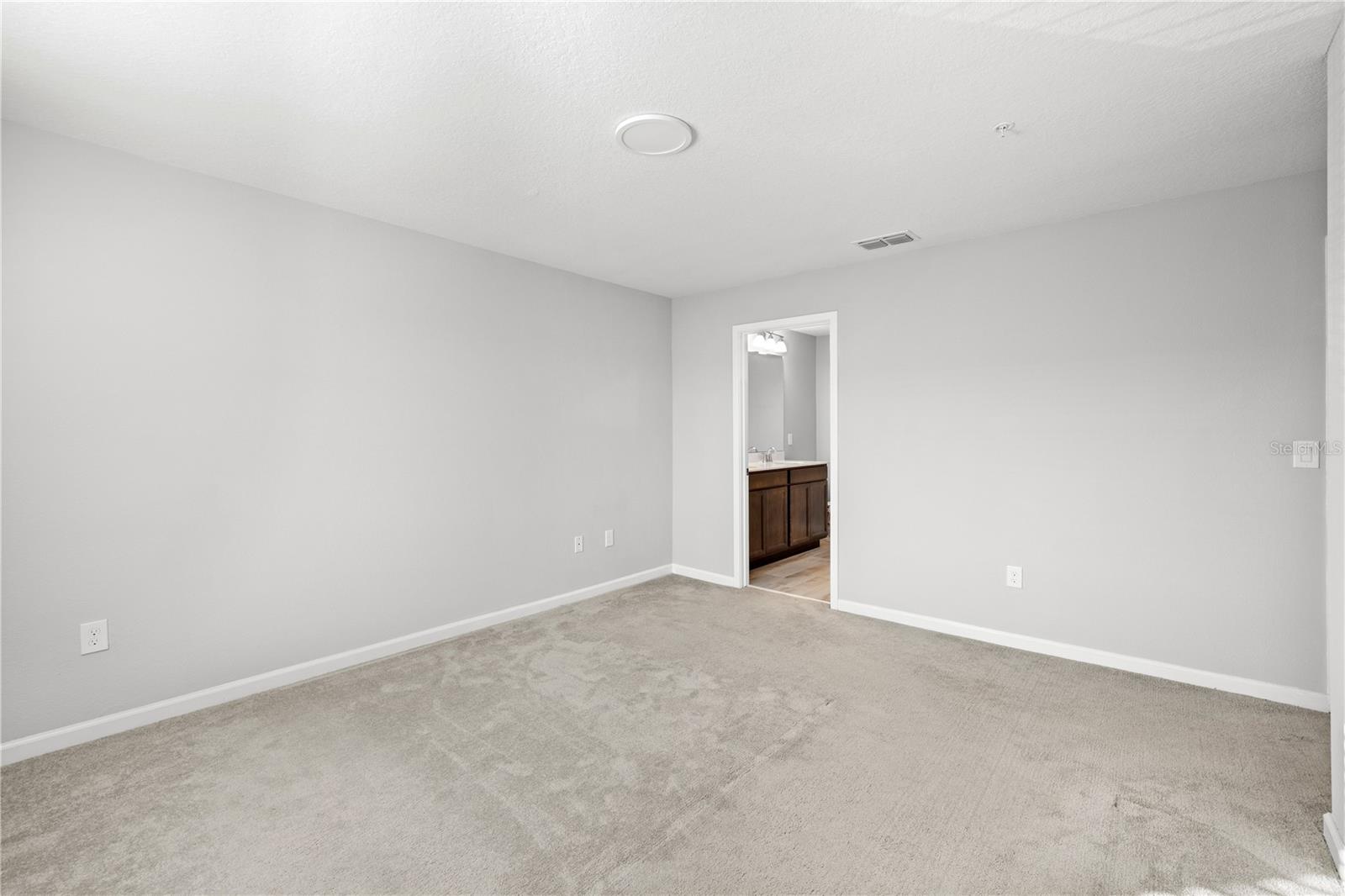 Image 22 of 34 For 260 Smugglers Way