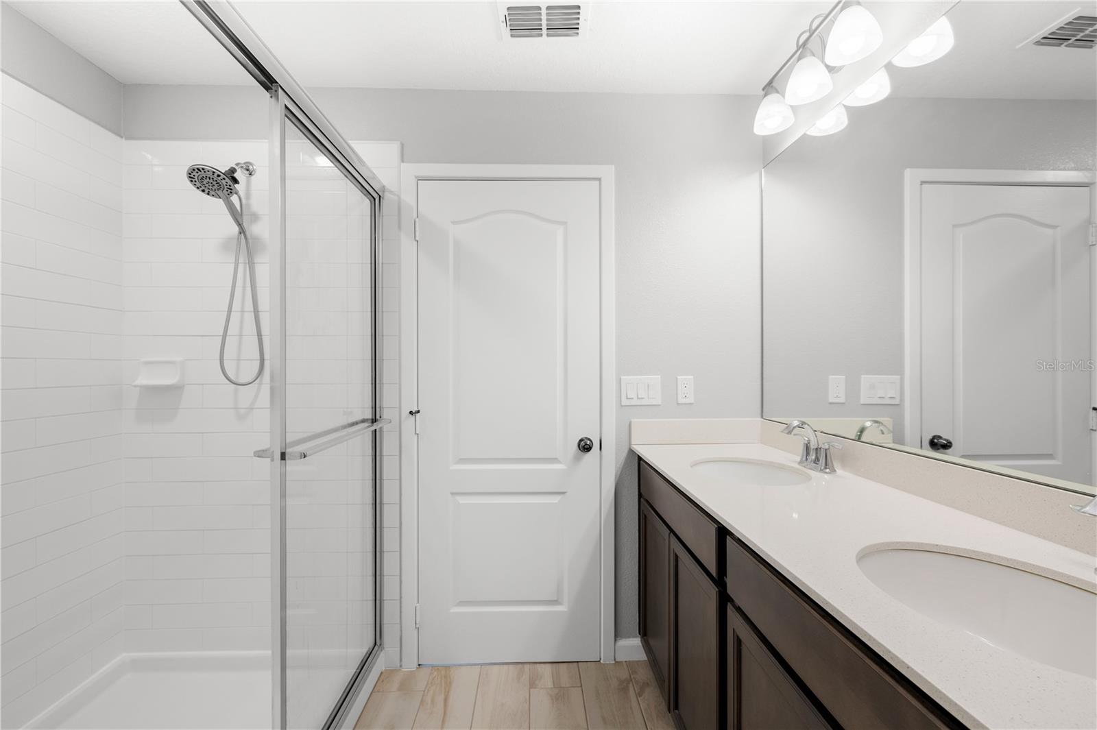 Image 23 of 34 For 260 Smugglers Way