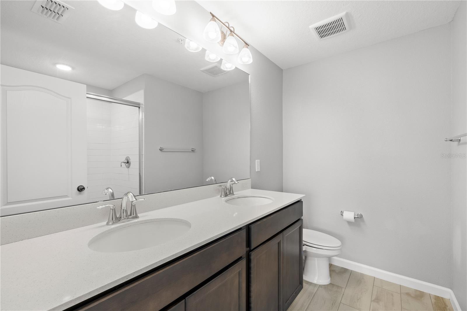 Image 24 of 34 For 260 Smugglers Way