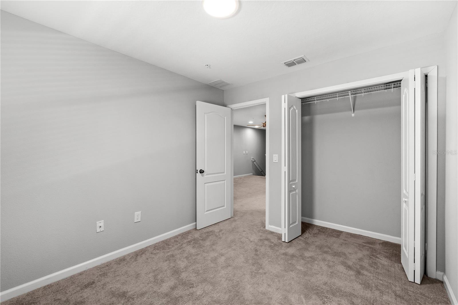 Image 28 of 34 For 260 Smugglers Way