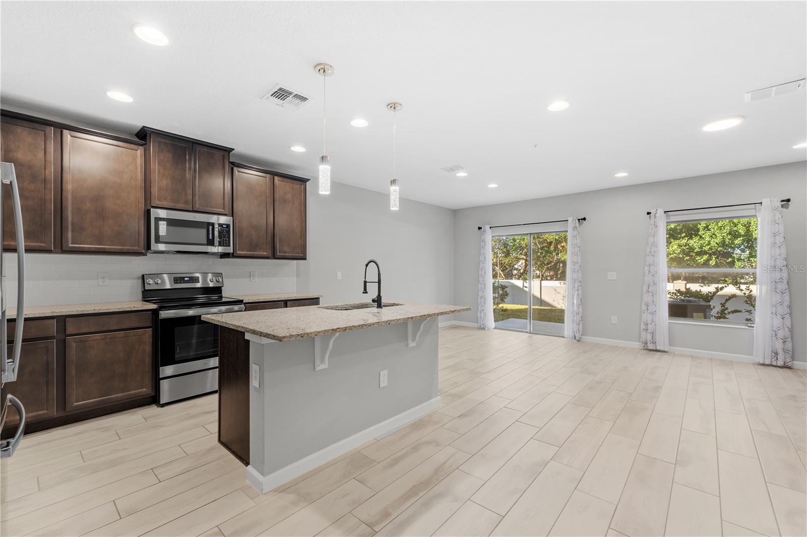 Image 3 of 34 For 260 Smugglers Way