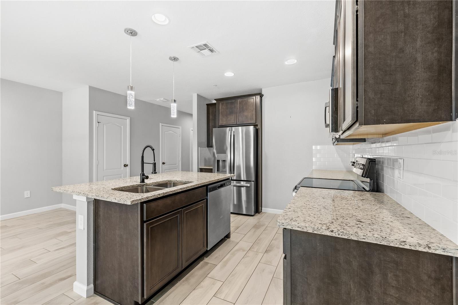 Image 7 of 34 For 260 Smugglers Way