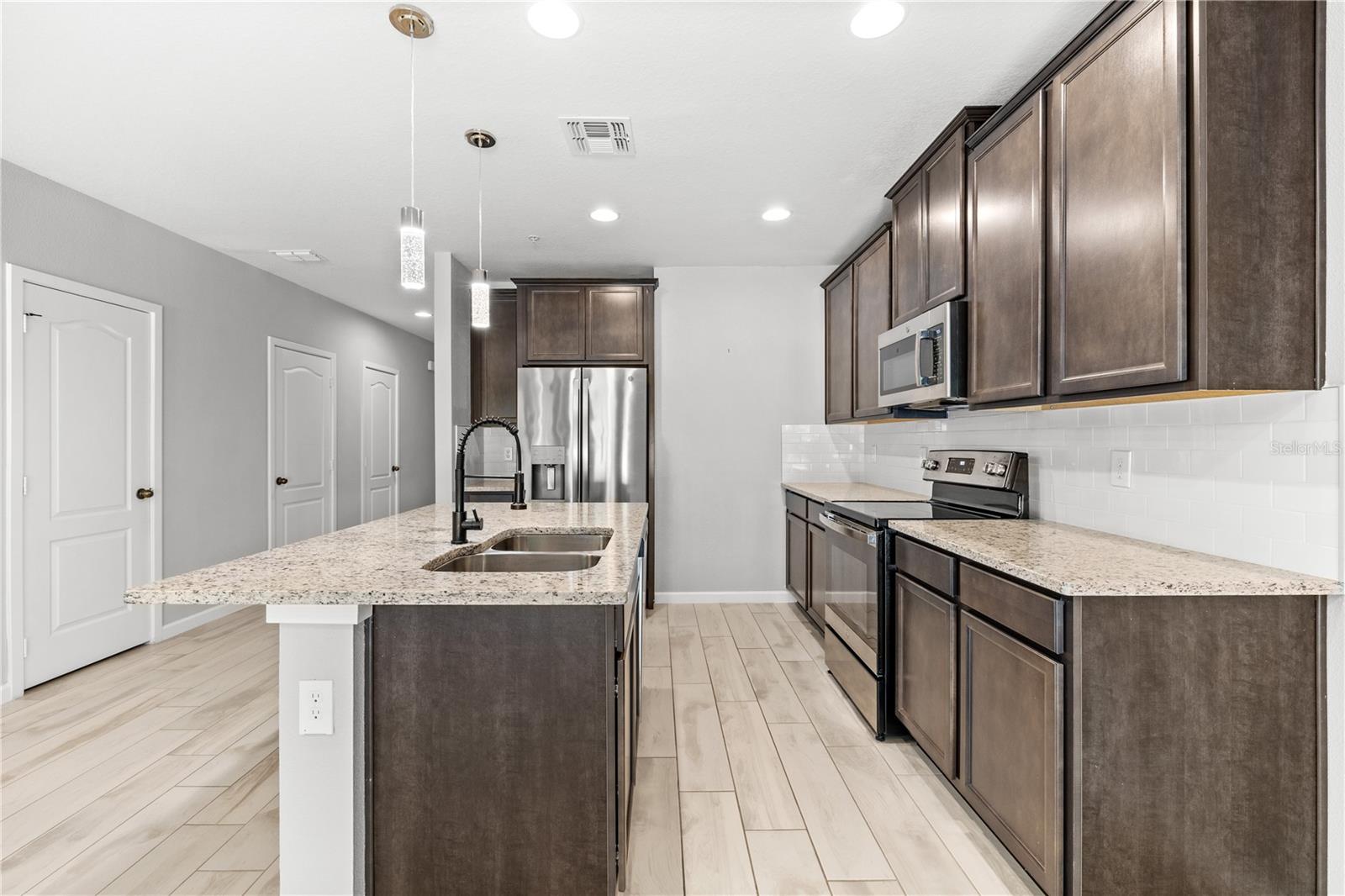 Image 8 of 34 For 260 Smugglers Way