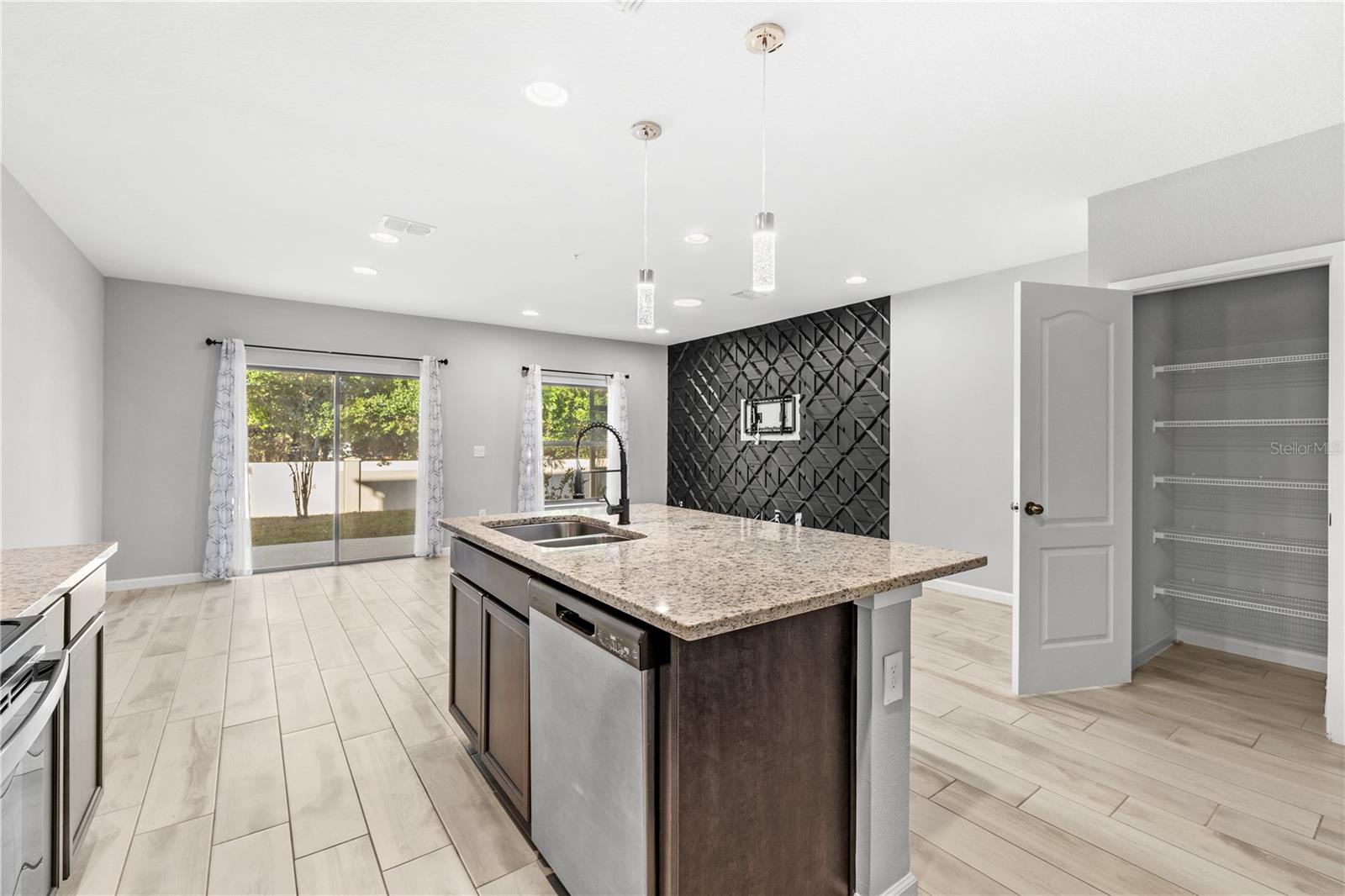 Image 9 of 34 For 260 Smugglers Way