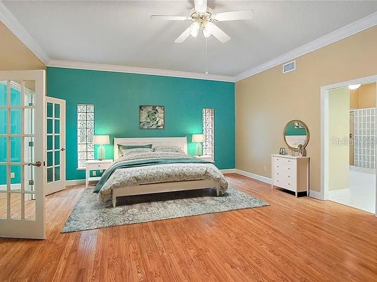 Image 15 of 39 For 627 Yorktown Drive