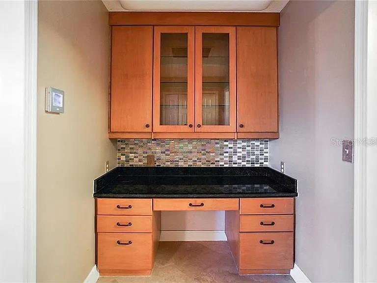 Image 17 of 39 For 627 Yorktown Drive