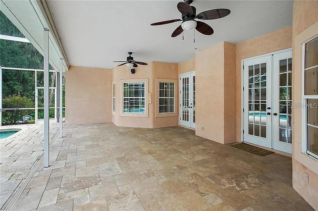 Image 24 of 39 For 627 Yorktown Drive