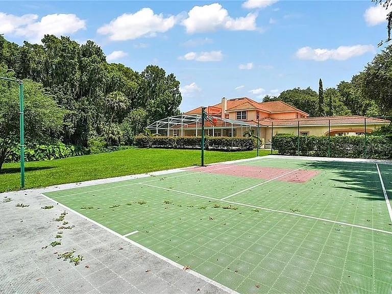 Image 34 of 39 For 627 Yorktown Drive